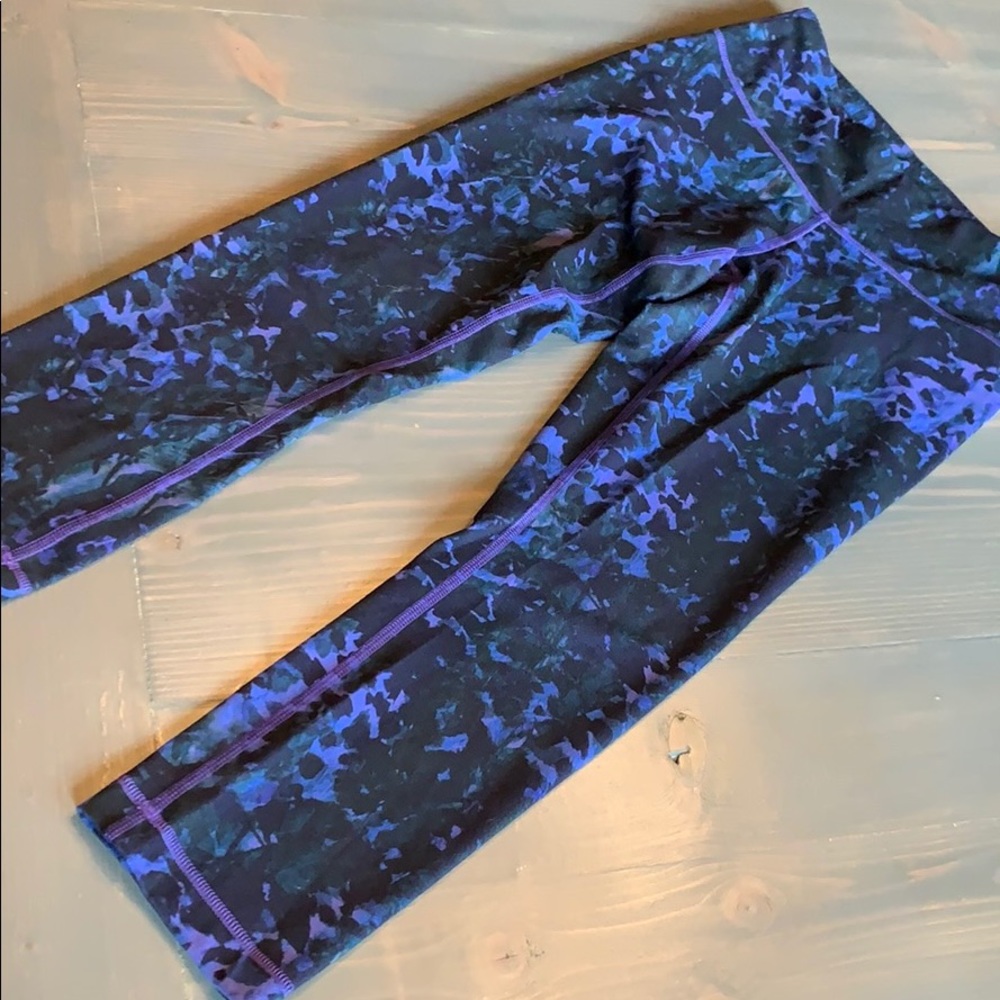 Lululemon Wunder Under Crops Size 4